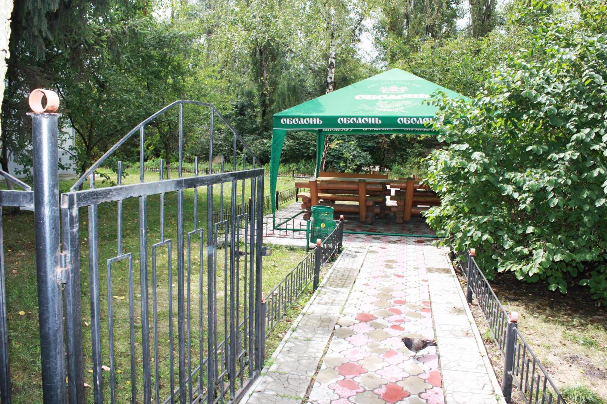 Hostel Vydubychi Kiew Exterior foto